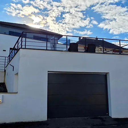 בית נופש Modern Comfort For 6 Guests 3 Bedrooms Near Colmar וינצנהיים