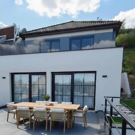 Modern Comfort For 6 Guests 3 Bedrooms Near Colmar בית נופש